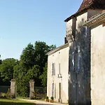 Chateau De La Combe Bed & Breakfast Puyrenier