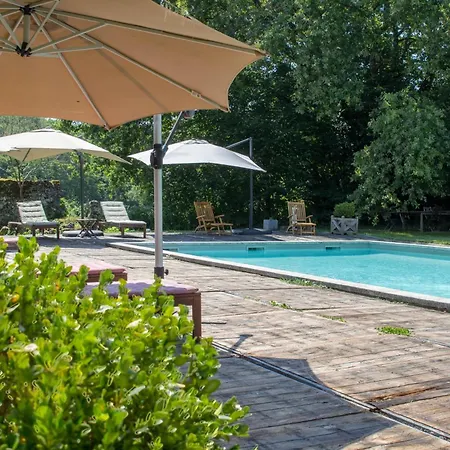 Chateau De La Combe 4* Puyrenier