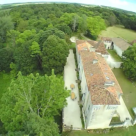 Chateau De La Combe 4*