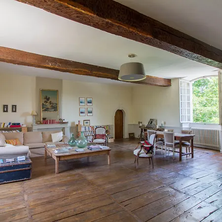 Chateau De La Combe 4*