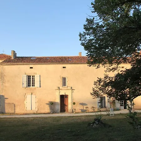 Chateau De La Combe 4* Puyrenier
