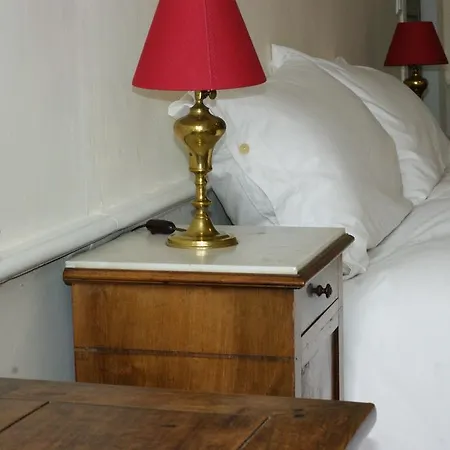 Chateau De La Combe 4*