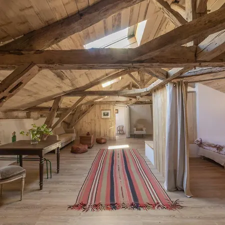 Chateau De La Combe 3*