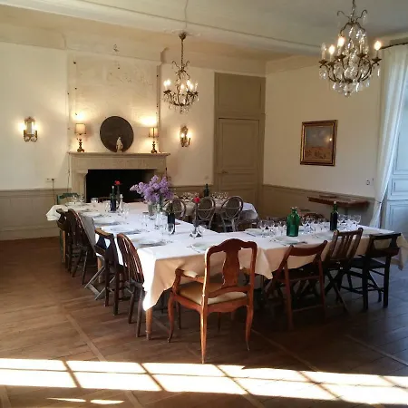 Chateau De La Combe 住宿加早餐酒店 4*