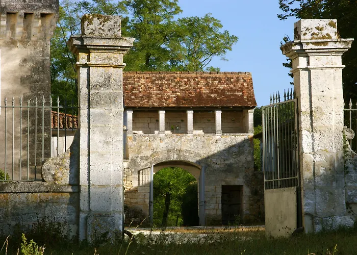 Chateau De La Combe Отель типа 