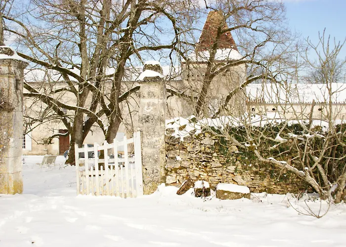 Chateau De La Combe 4* Puyrenier