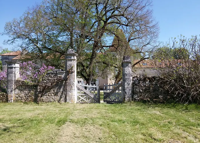 Chateau De La Combe Отель типа 