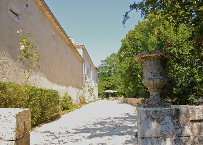 Chateau De La Combe 4* Puyrenier