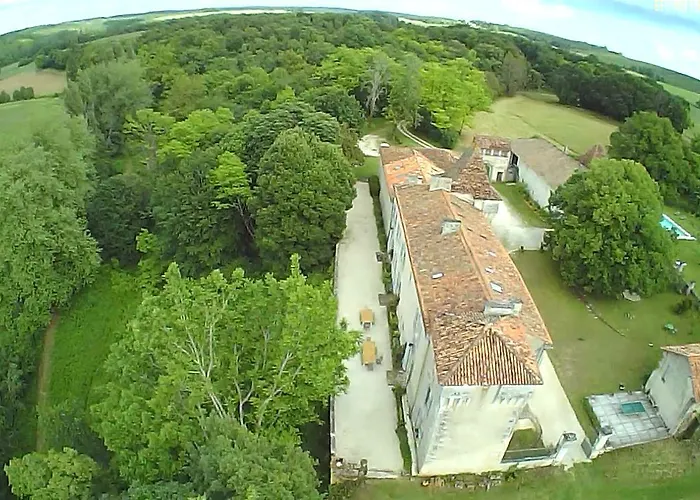 Chateau De La Combe 4*