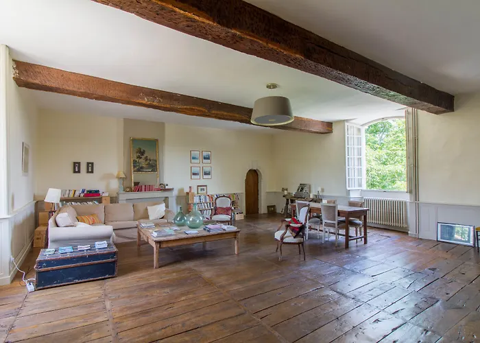 Chateau De La Combe 4*