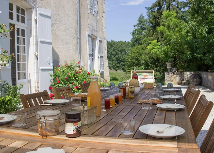 Chateau De La Combe Отель типа 