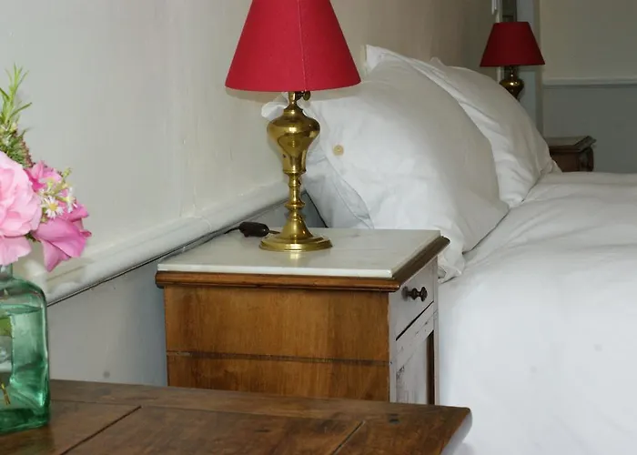 Chateau De La Combe 4*