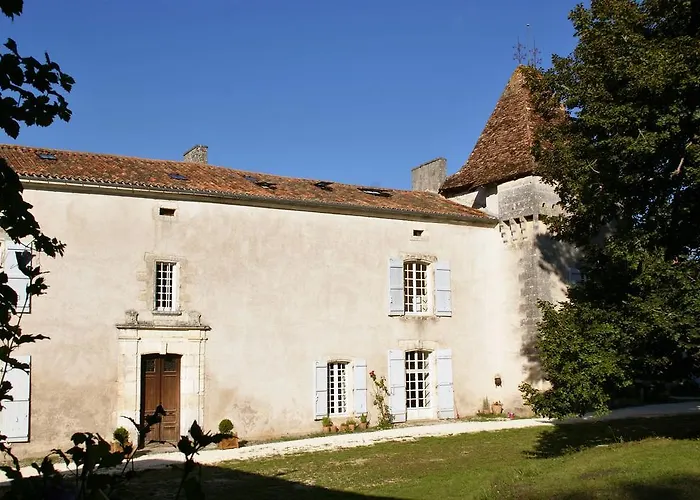 Chateau De La Combe