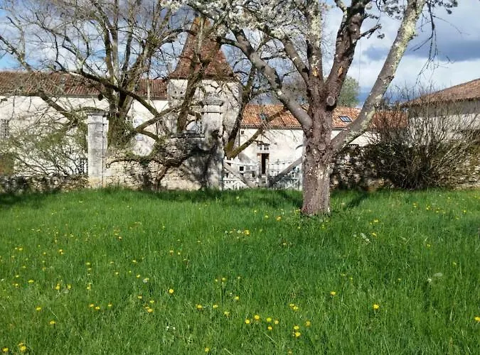 Chateau De La Combe Puyrenier