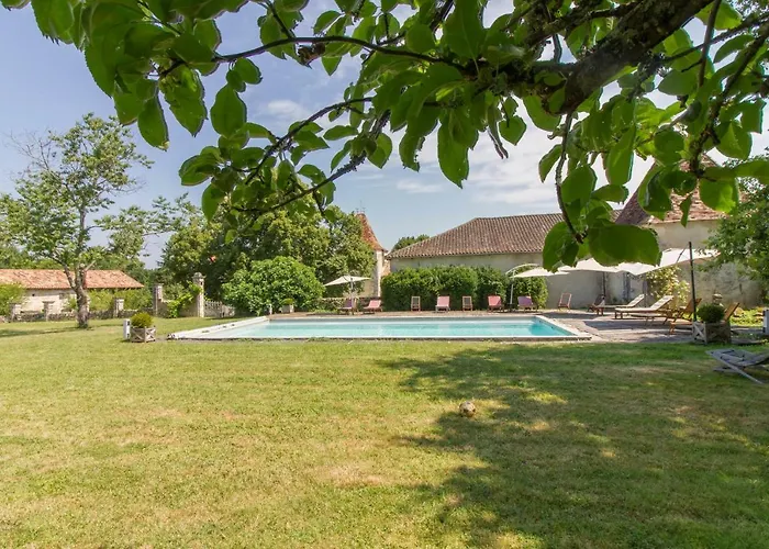 Chateau De La Combe Couette-café