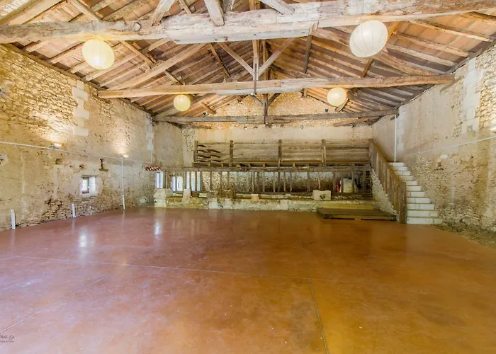 Couette-café Chateau De La Combe